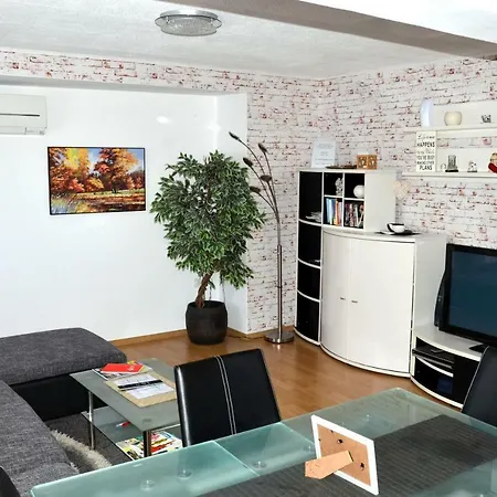 App., Big Terrace, Free Parking & Wifi Appartement Ljubljana